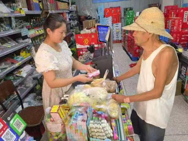 谈球吧官方西平县破解乡村“十化”成绩之乡风粗俗化(图8)
